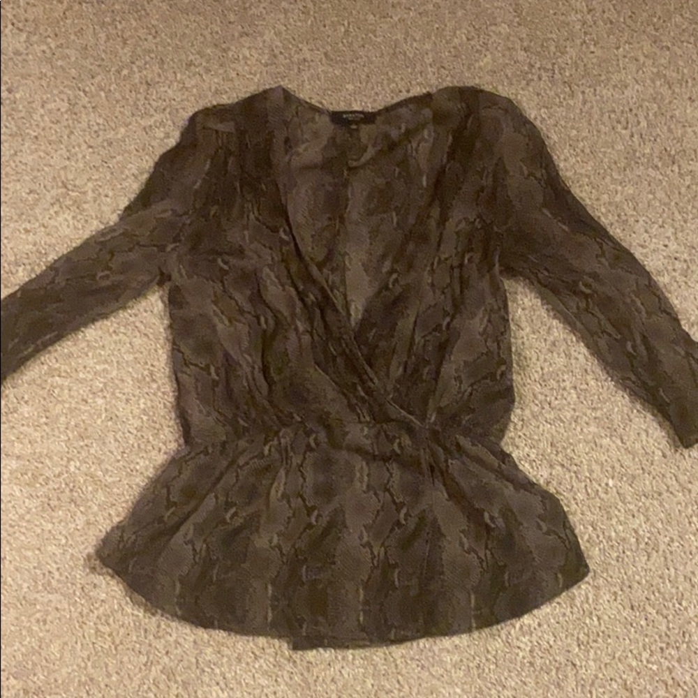 Excellent used condition blouse